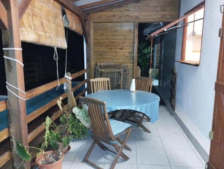Studio Avec Une Vue Dominante Sainte-Anne  Exterior foto